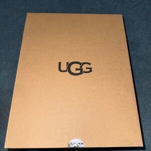 UGG Classic Mini II